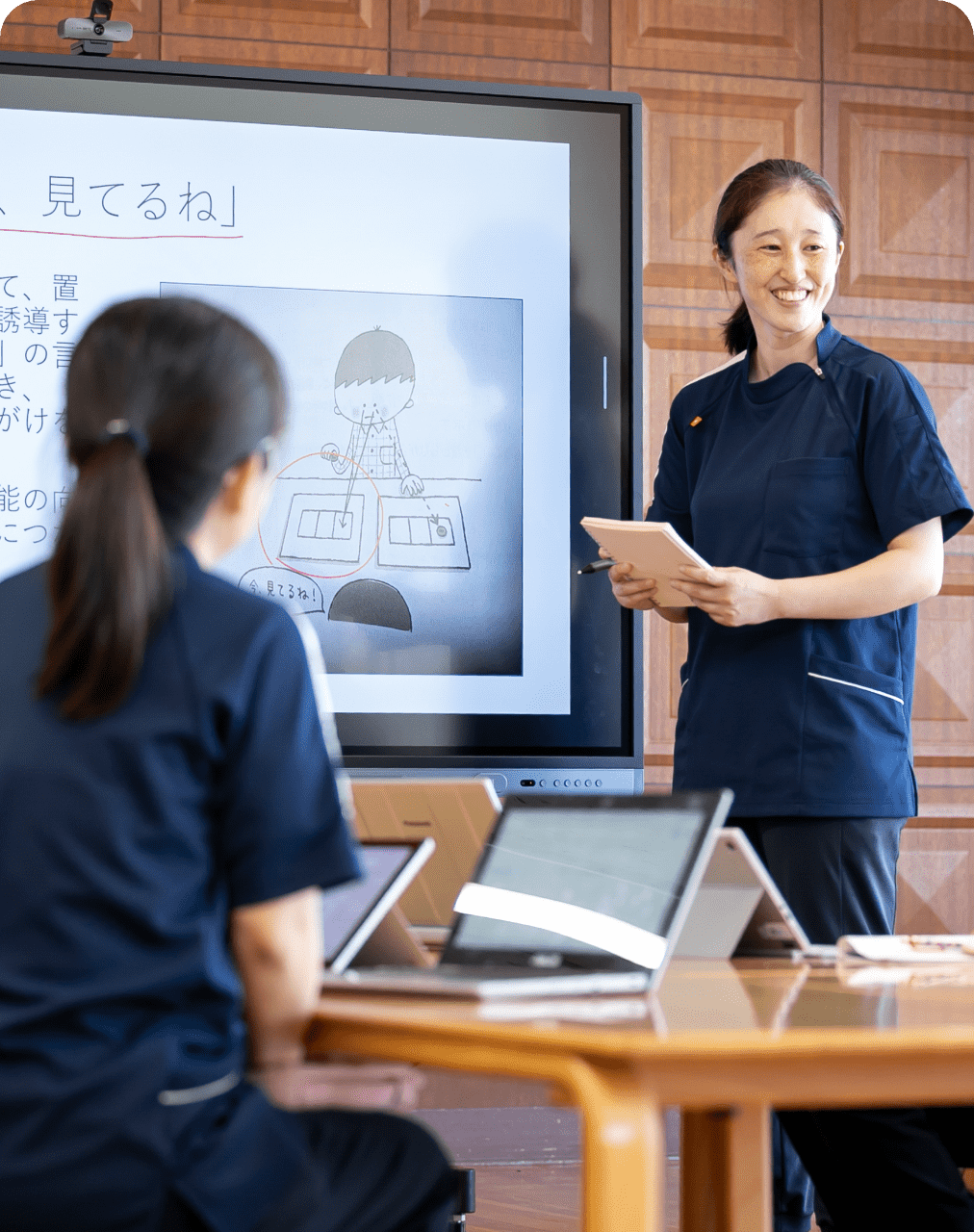 スタッフによる勉強会の写真